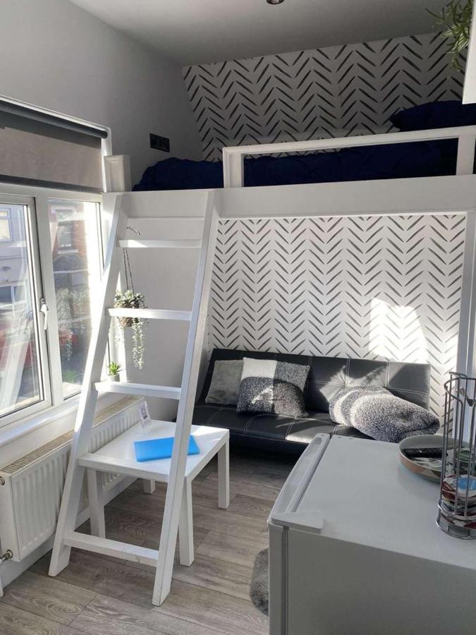 Acaster House, X4 Rooms With En-Suites X1 Room Private Bathroom, Street Parking, Close To Train Station Kettering Exterior foto